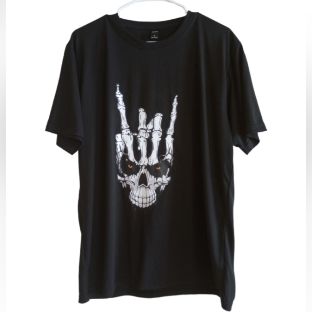 SheIn x-large skull rock hand Tshirt NWOT